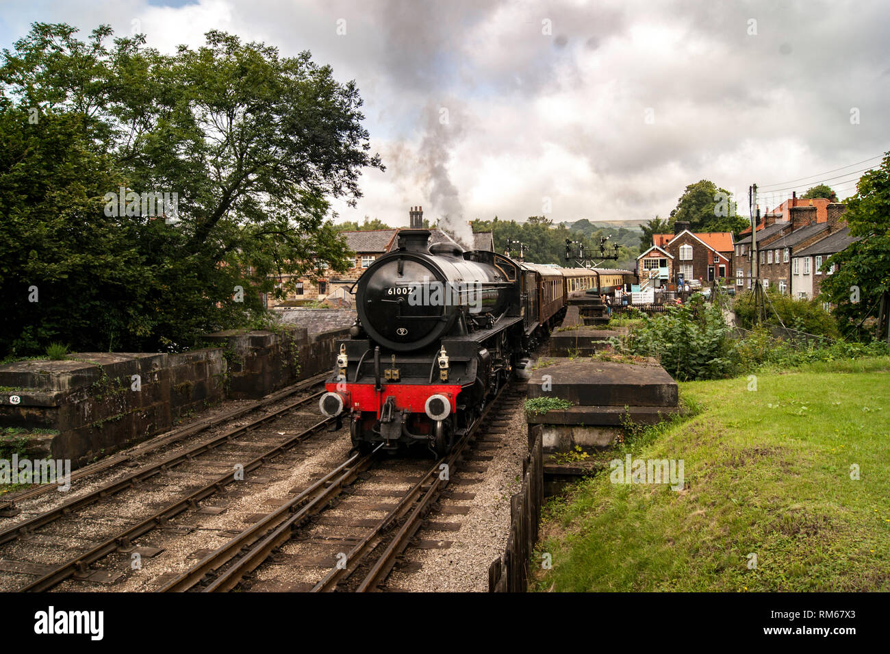Thompson B1 61002 Impala lasciando la stazione Grossmont Foto Stock