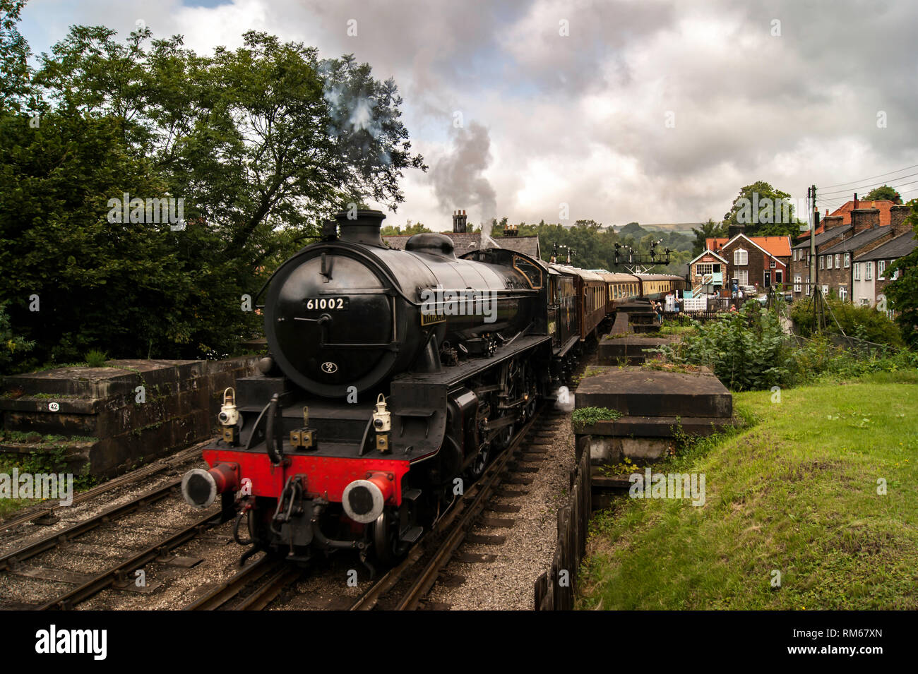 Thompson B1 61002 Impala lasciando la stazione Grossmont Foto Stock