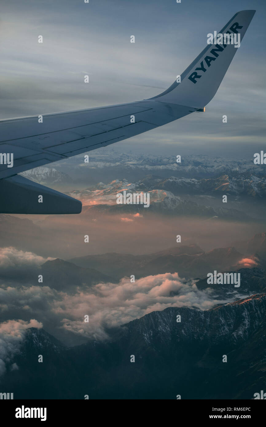 Tramonto colorato dall'aeroplano Foto Stock