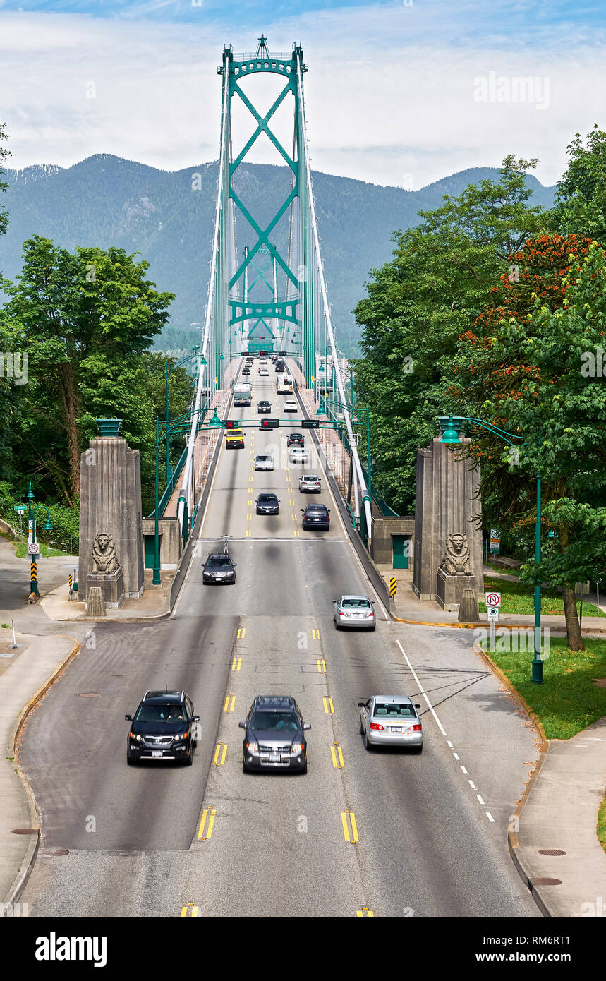Vancouver, B.C., Canada - 21 Giugno 2012: vista sul Ponte Lions Gate, che collega la città di Vancouver per la North Shore comuni Foto Stock