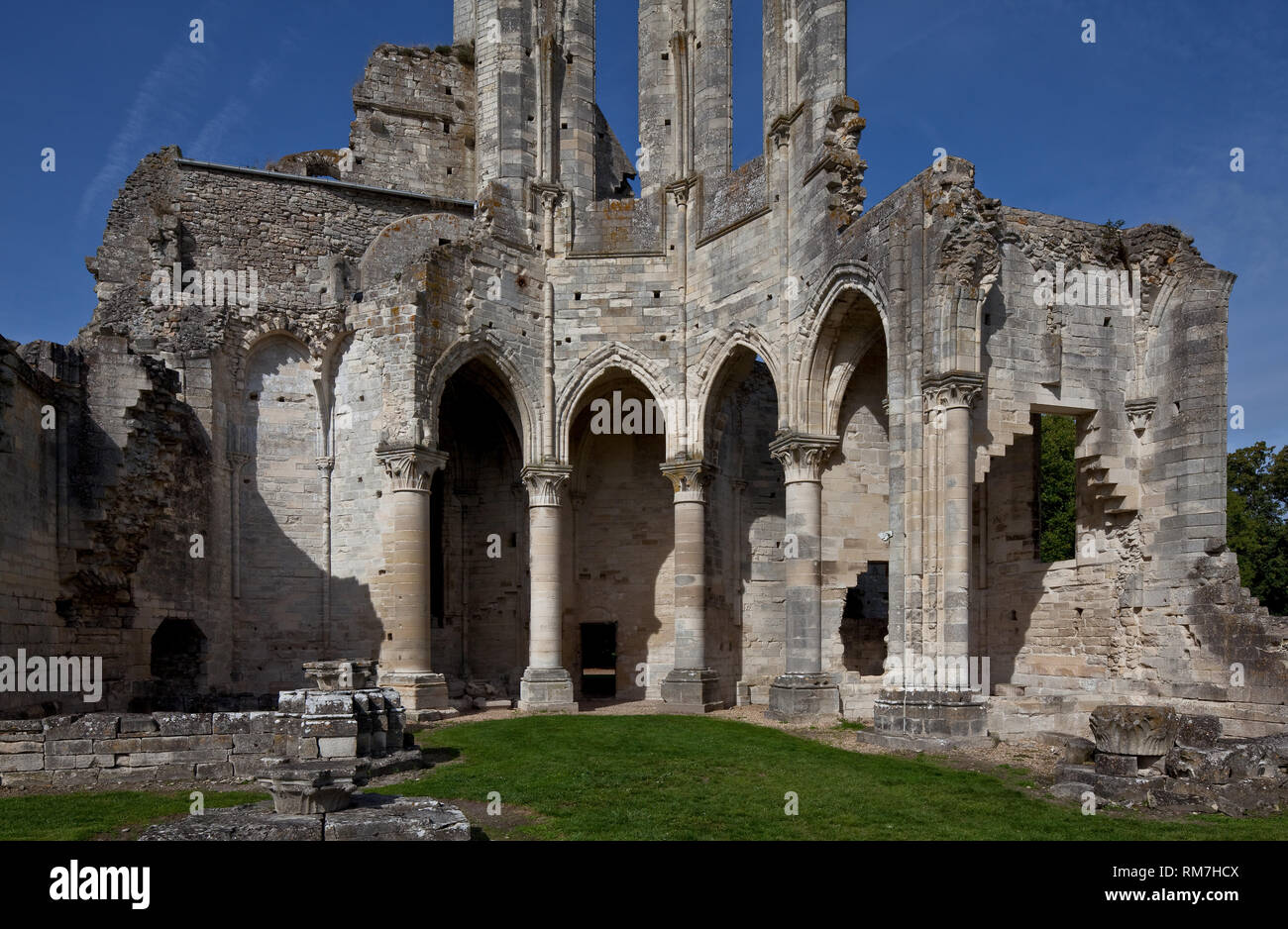 Ële Frankr-de-France Chaalis Abteiruine 65862 Nordkonche von SŸden Foto Stock