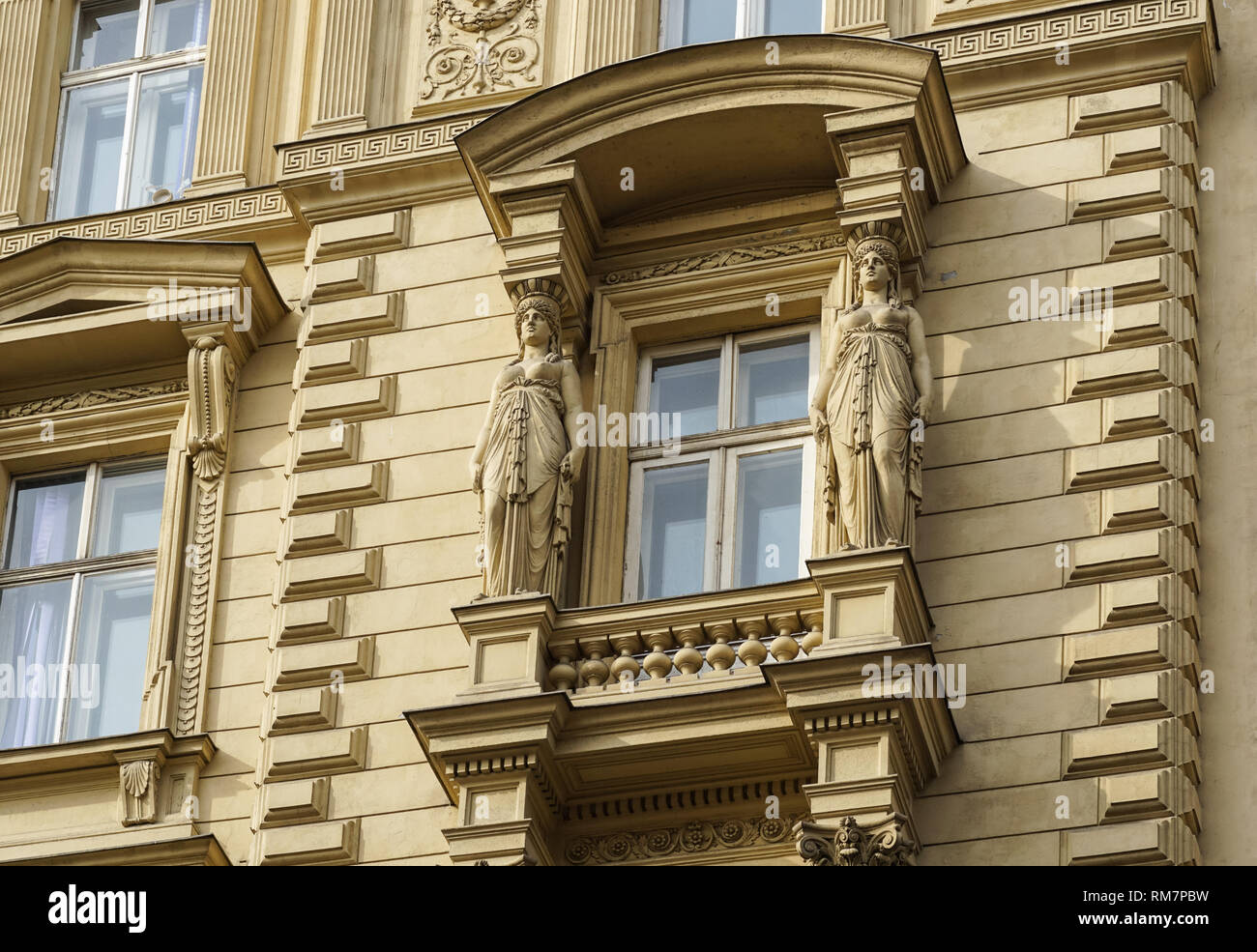 I dettagli architettonici degli edifici di Vienna in Austria Foto Stock