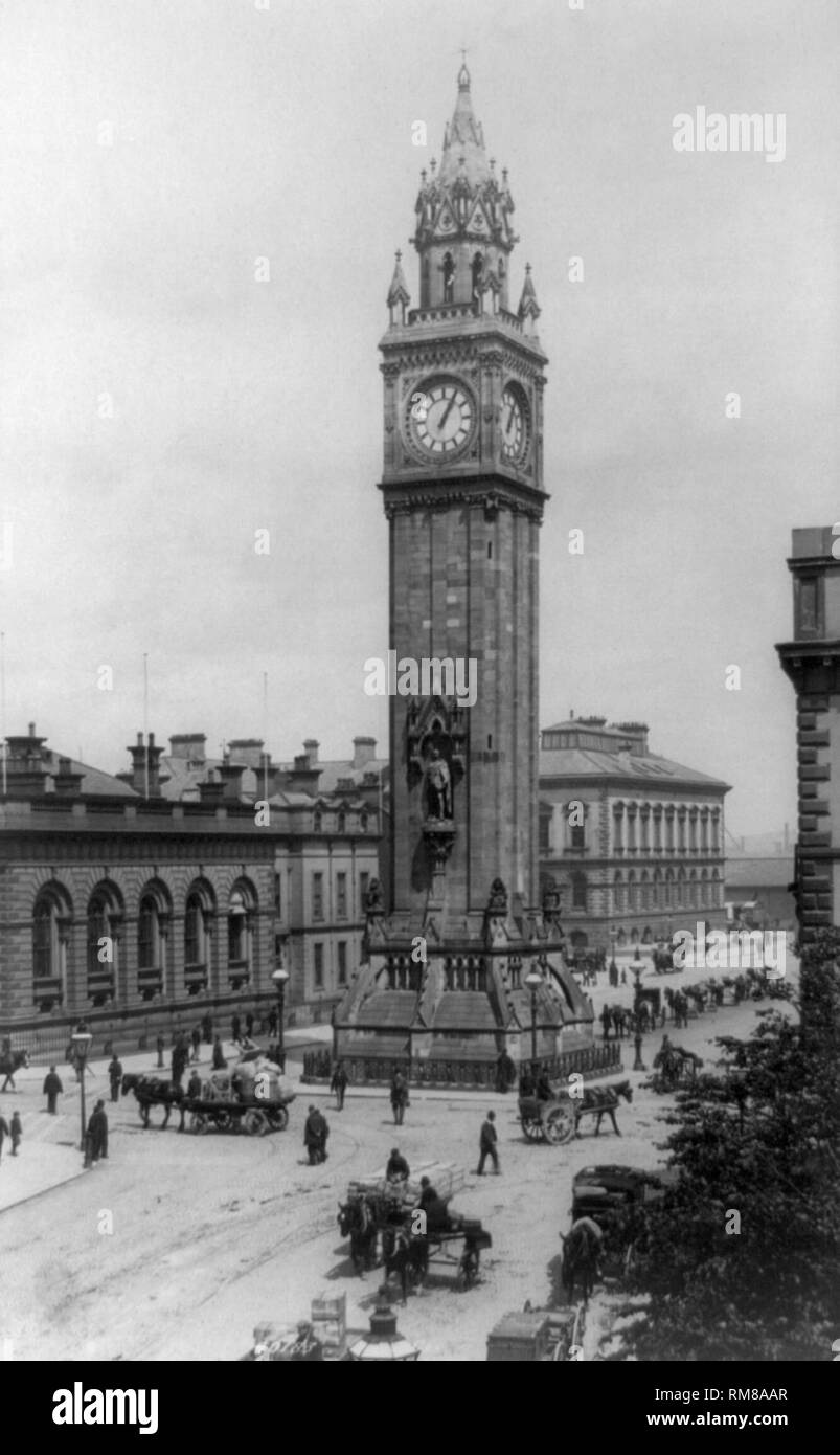 L'Albert Memorial Clock Tower di Belfast City Centre 1900 Immagine aggiornata utilizzando il restauro digitale e tecniche di ritocco Foto Stock