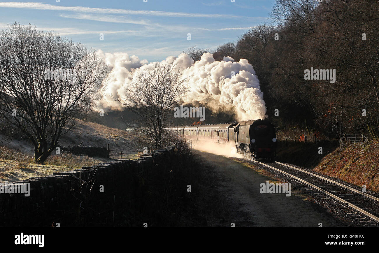 34092 Città di pozzetti capi verso Irwell Vale sulla East Lancs ferrovia. Foto Stock