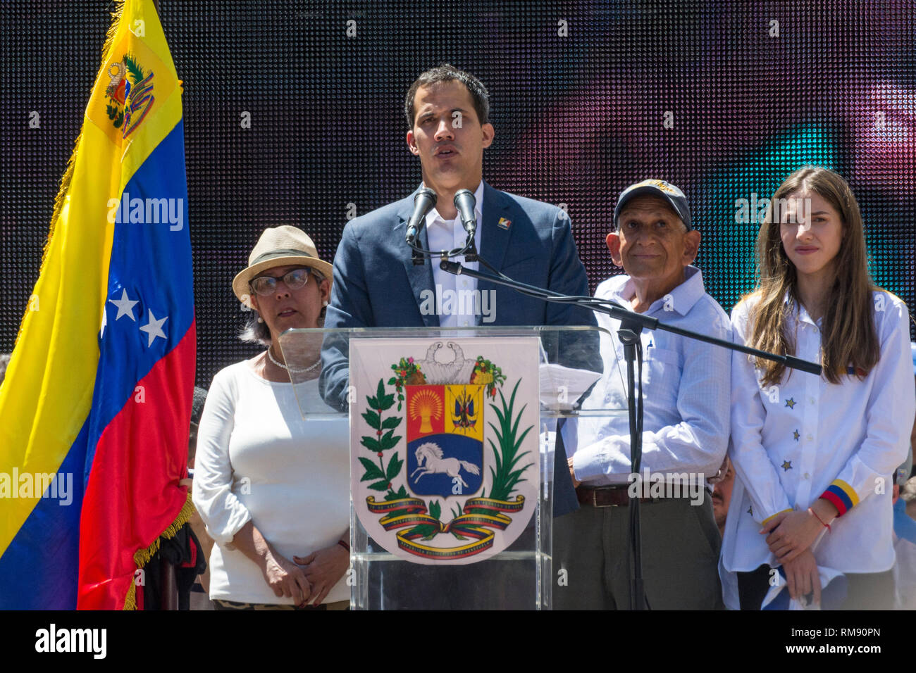 Juan Guaidó, presidente ad interim della Repubblica del Venezuela, parla alla concentrazione. Marzo e rally chiamato per questo Martedì, 12 febbraio da jua Foto Stock