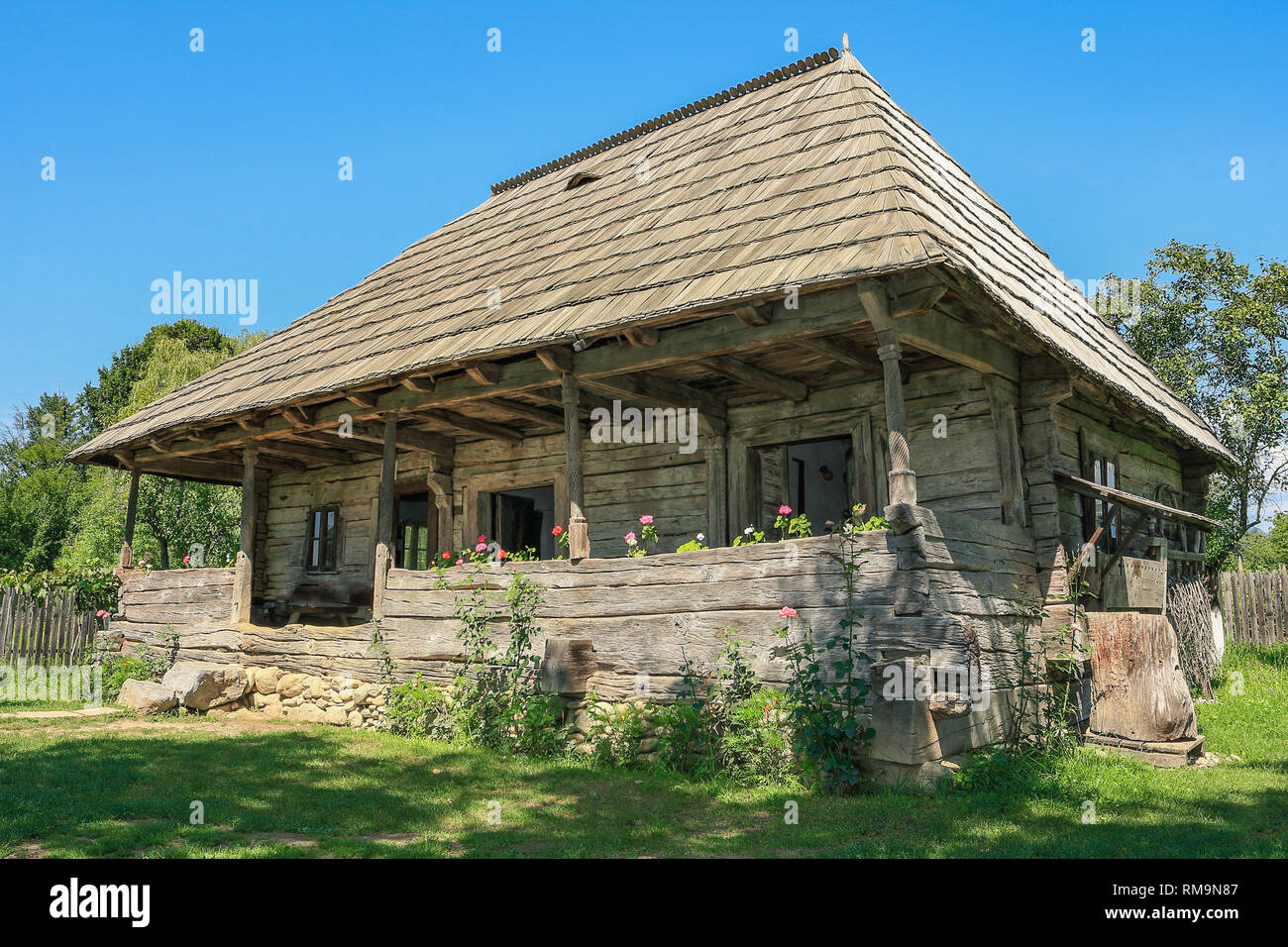 La casa commemorativa di Constantin Brancusi - il luogo di nascita nel villaggio di Hobita, Pestisani - Romania Foto Stock