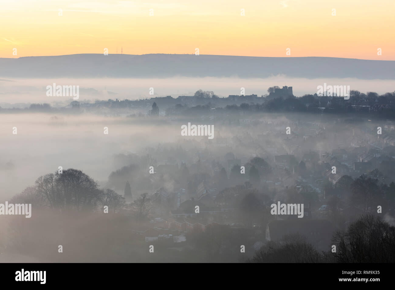 Bella misty per iniziare la giornata in Lewes, East Sussex. Foto Stock