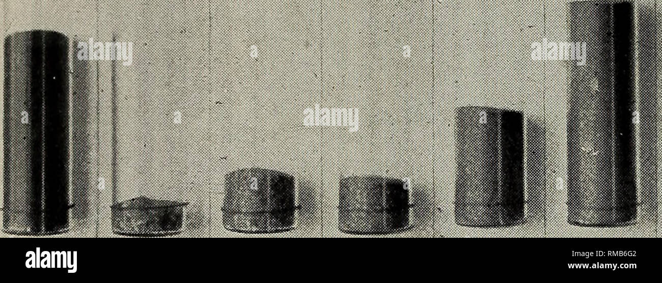 . Relazione annuale. Educazione agricola. Berlina £j stazione o la messa. Agricola CoLirci TEXTURE DI ARLINGTON LATTUGA SOU, Ho. 9 aiitflt-m * -? Ji. , . * Un mercato ideale-suolo di giardino. Berlina esperimento Sj ma. 55 Ac-Rsci TEXTURE DI AMHERST SUOLO Ho. 2? 0 ,95 4D. Si prega di notare che queste immagini vengono estratte dalla pagina sottoposta a scansione di immagini che possono essere state migliorate digitalmente per la leggibilità - Colorazione e aspetto di queste illustrazioni potrebbero non perfettamente assomigliano al lavoro originale. Massachusetts Agricultural College; Massachusetts Stazione di Esperimento Agricola; Massachusetts Experim agricoli Foto Stock