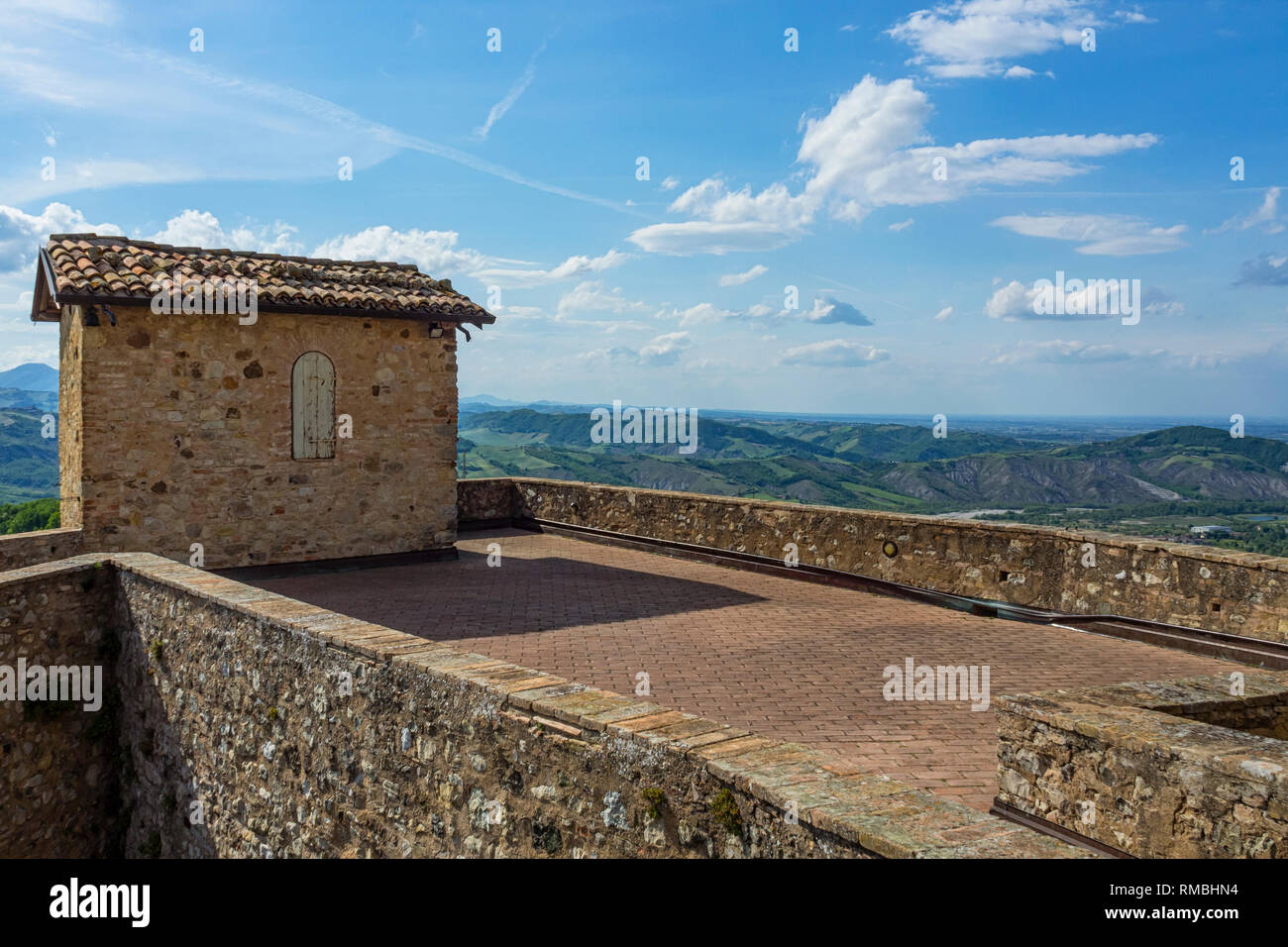 Rossena e castello di Canossa in Emilia Romagna Foto Stock