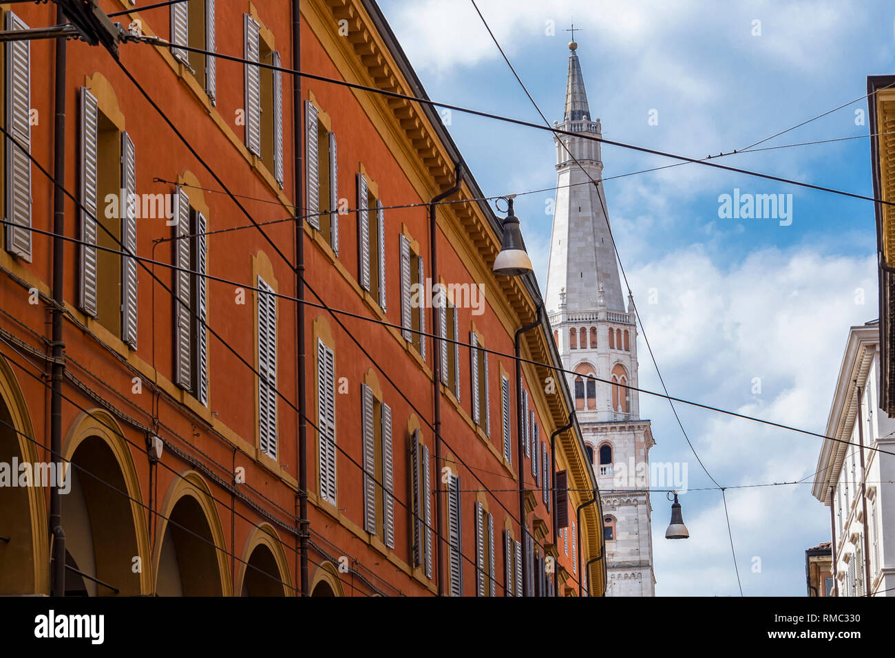 Facciate colorate in Modena Foto Stock