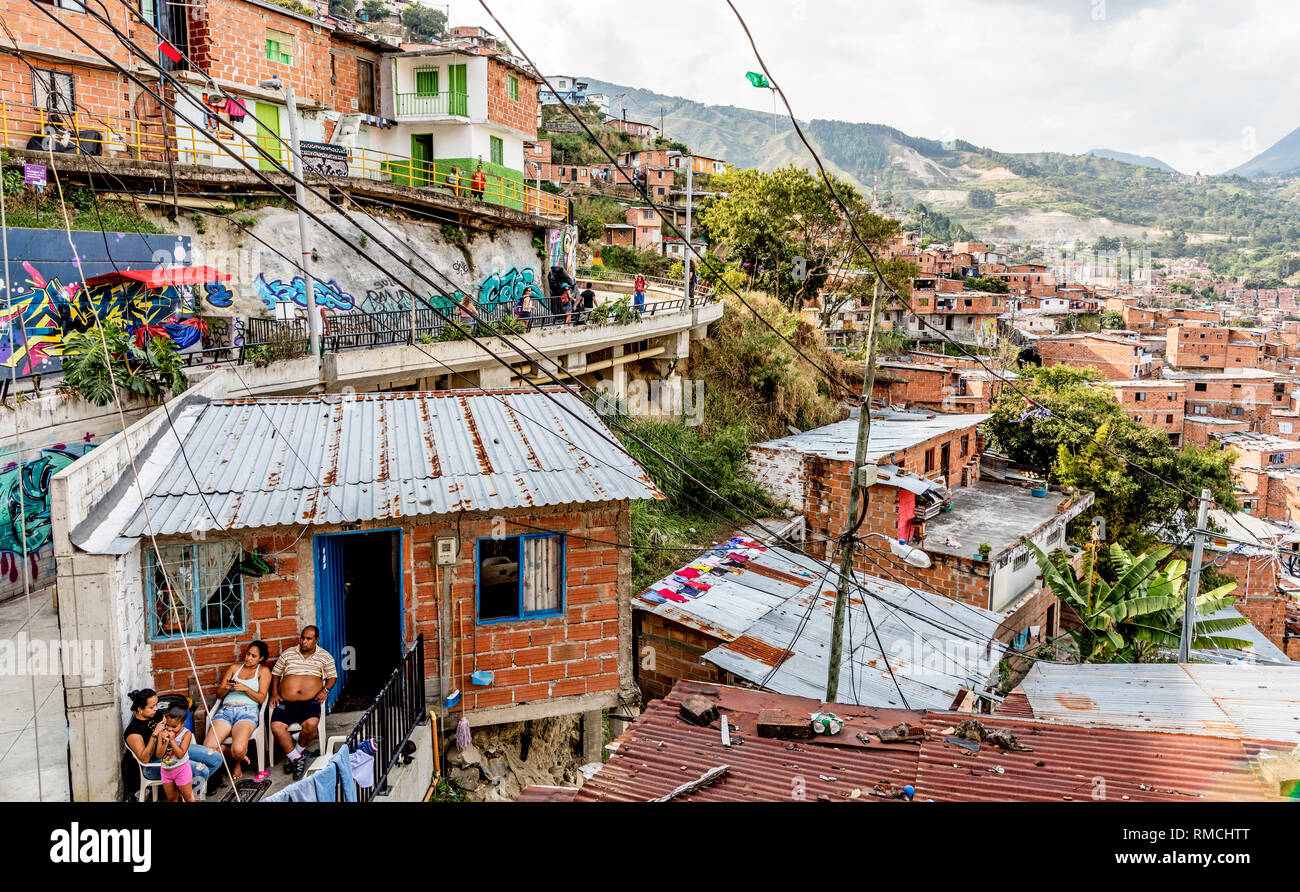 Case in Comuna 13 Medellin Colombia Sud America Foto Stock