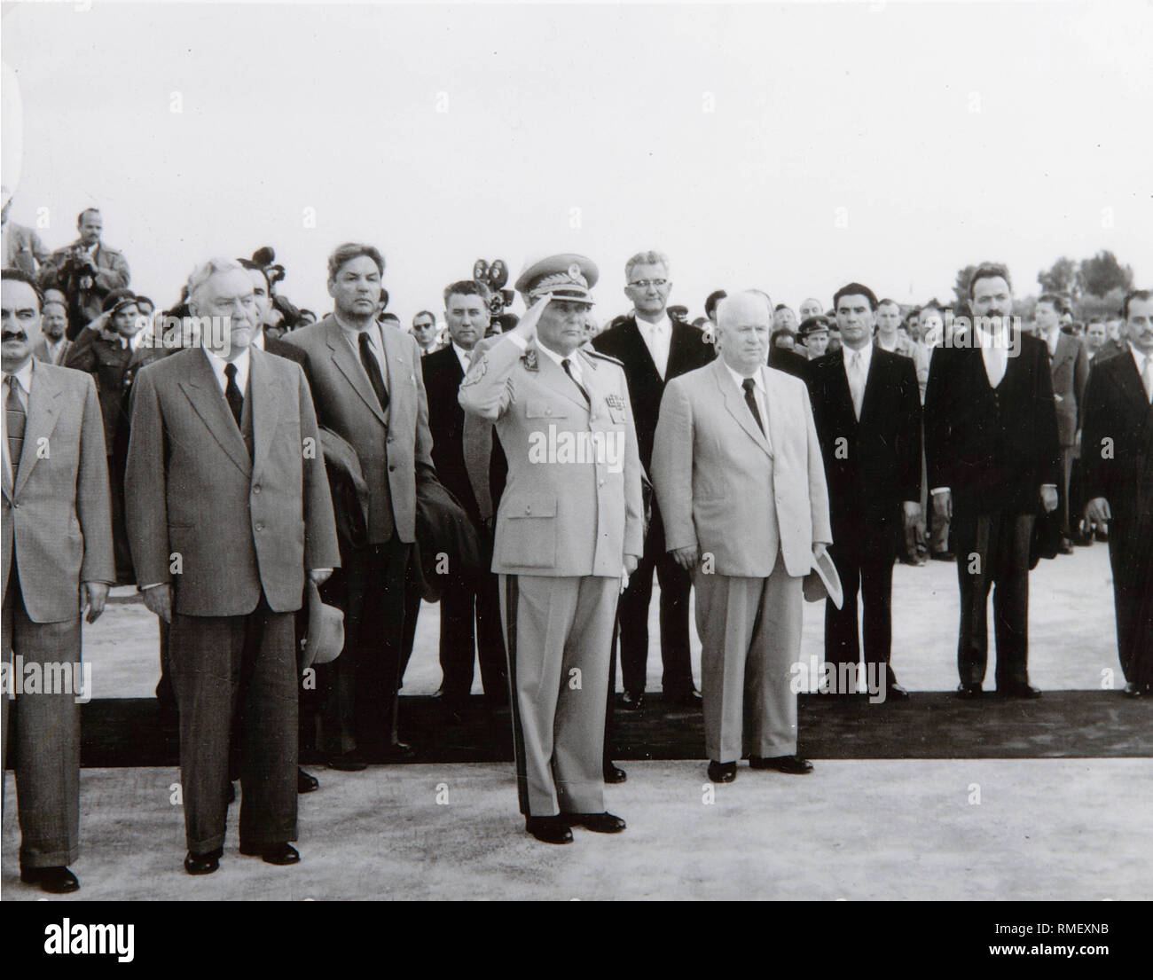 Arrivo della delegazione sovietica in Belgrad il 26 maggio 1955. Fotografia Foto Stock