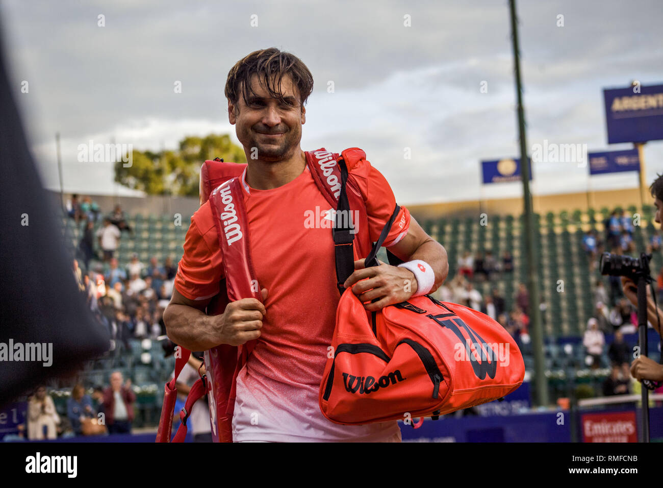 Buenos Aires, capitale federale, Argentina. Xiv Feb, 2019. I tre-tempo Argentine Open Champion, spagnolo David Ferrer, dice addio dopo essere stato sconfitto dal suo connazionale Albert Ramos ViÃ±olas con un punteggio di 6-3; 6 (9) -7 (11); 6-3, segnando in tal modo l'inizio del suo pensionamento da tennis professionale. Credito: Roberto Almeida Aveledo/ZUMA filo/Alamy Live News Foto Stock