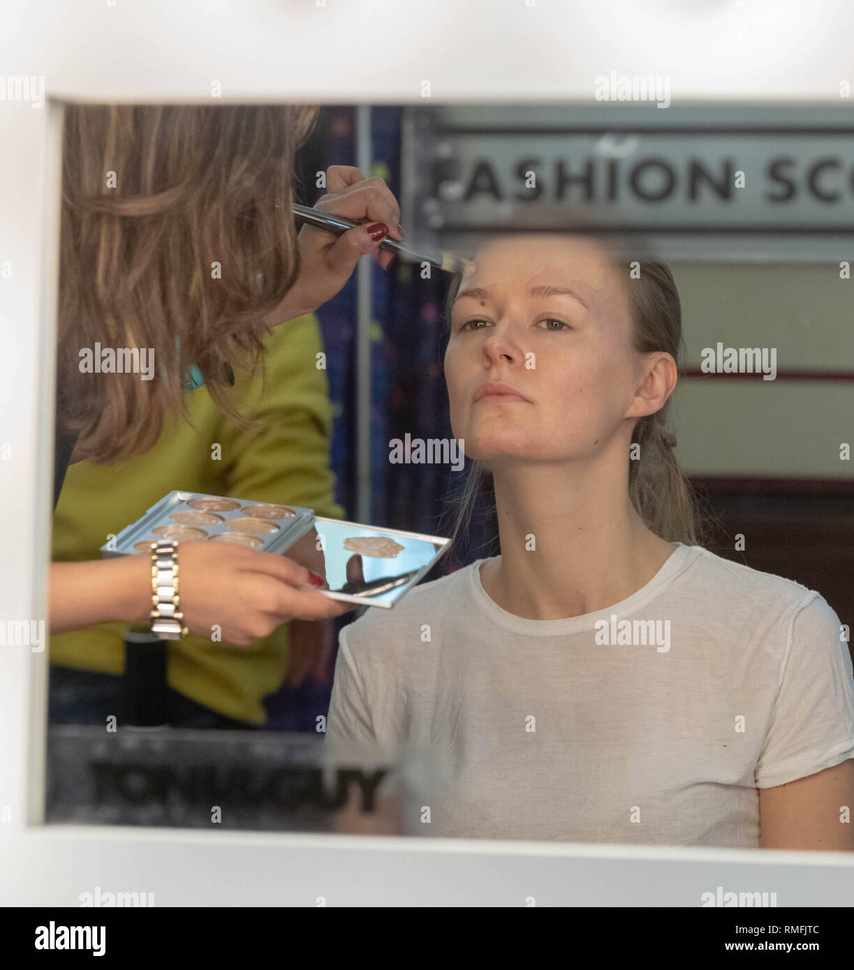 Londra, Regno Unito. Xv Febbraio 2019 Fashion Scount a Londra, Regno Unito. Fashion Week AW19 alla Freemasons Hall di grande Queens Street, Credito: Ian Davidson/Alamy Live News Foto Stock