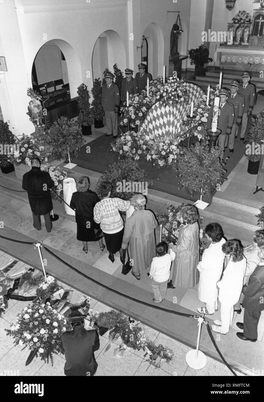 Visualizzate la bara di Franz Josef Strauss in pio Cappella del Barmherzige Brueder ospedale in cui egli è stato trattato fino alla sua morte. Foto Stock
