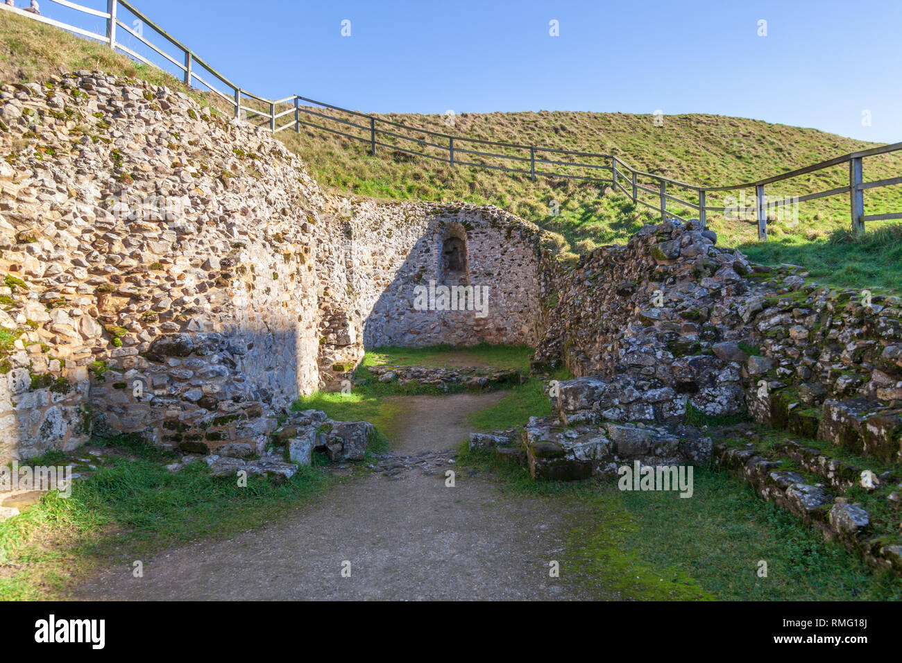 Norman cappella nei giardini del castello fortezza di salita Foto Stock