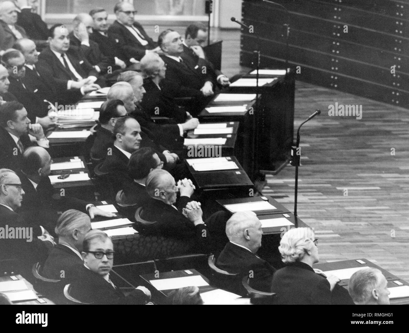 Questa immagine mostra uno sguardo nel plenum del Bundestag. Foto Stock