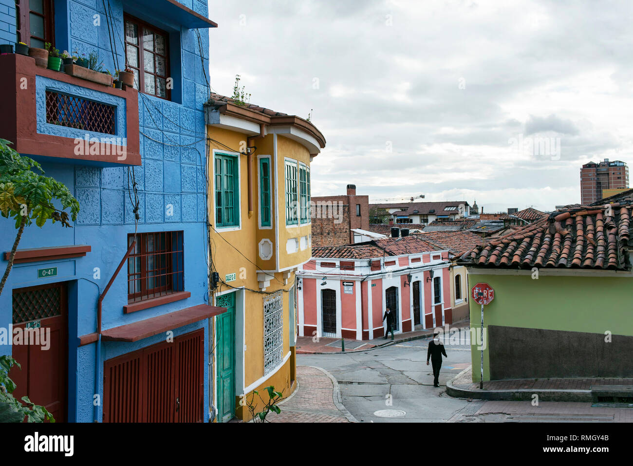 Colorati edifici coloniali in centro a Bogotà, Colombia. Sep 2018 Foto Stock