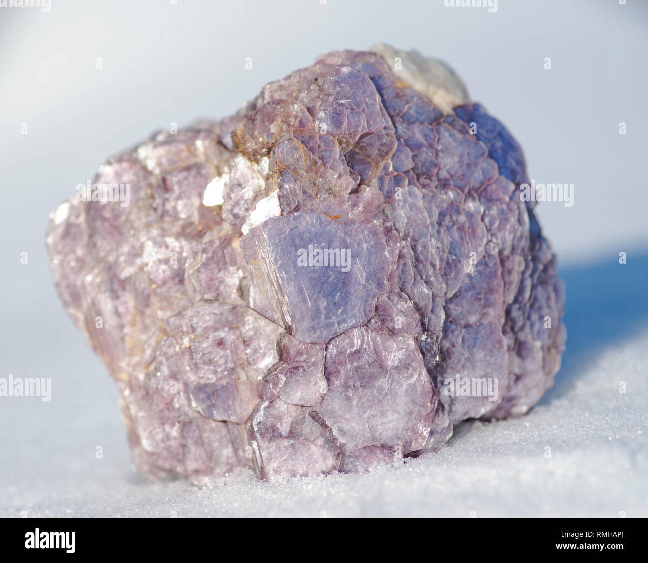 Lepidolite in matrice immagini e fotografie stock ad alta risoluzione -  Alamy