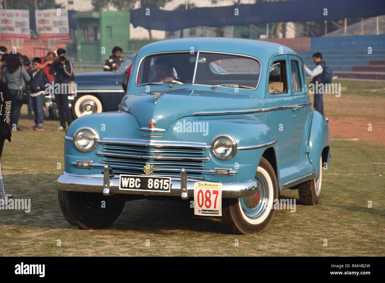1948 Plymouth Offerte De Luxe auto con 3569 cc e motore a 6 cilindri, WBC 8615 India. Foto Stock
