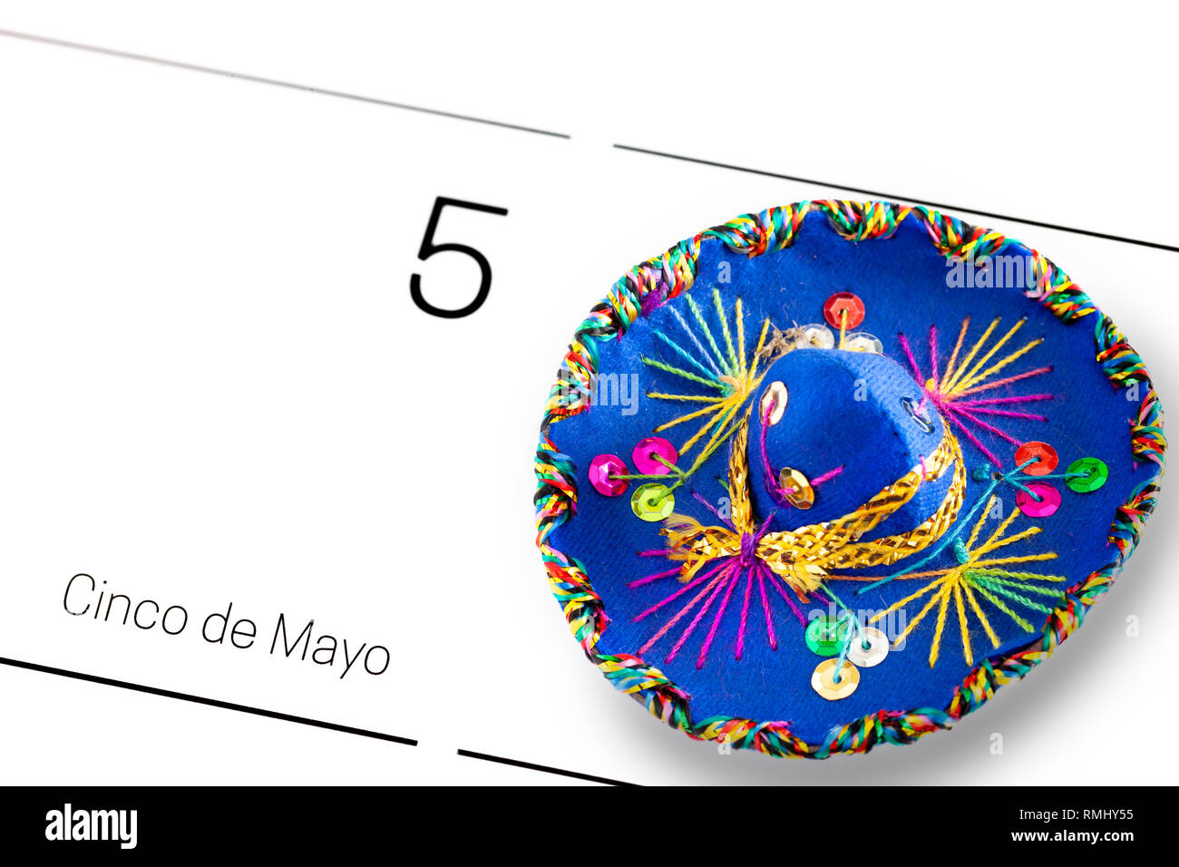 Salvare la data del calendario in bianco per il Cinco de Mayo, 5 maggio con sombrero blu/ Cinco de Mayo concept Foto Stock