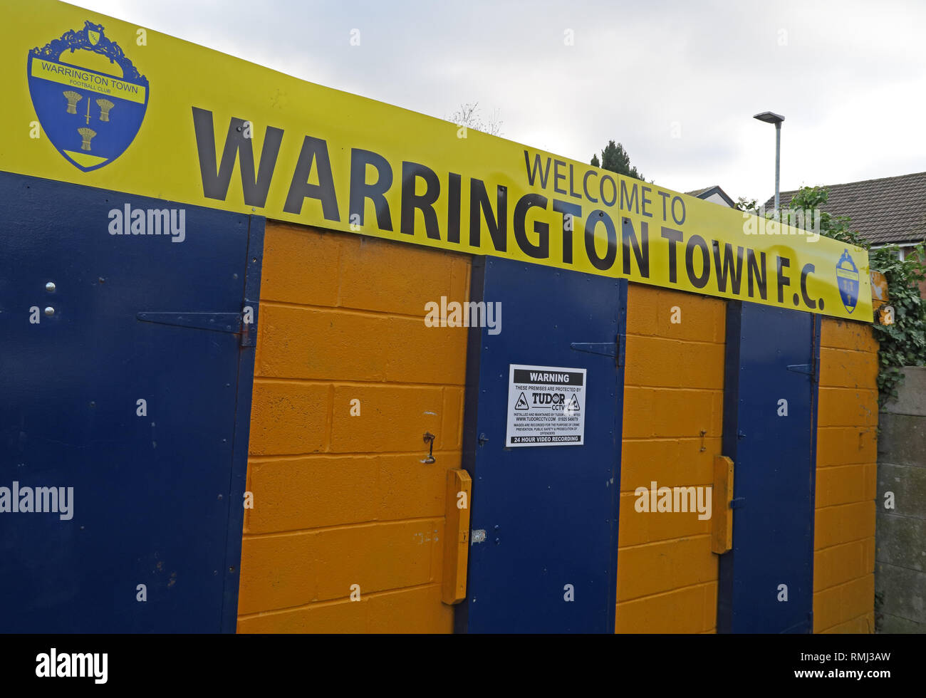 Parco a sbalzo, Casa di Warrington Town Football Club, (Stockton Heath Albion), Comune Lane, Latchford, Warrington, Cheshire WA4 2RS Foto Stock