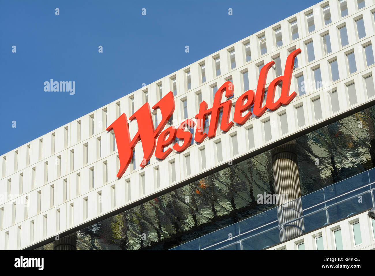 Westfield London - un centro shopping nella città bianca nel quartiere londinese di Hammersmith e Fulham, Londra, Regno Unito Foto Stock