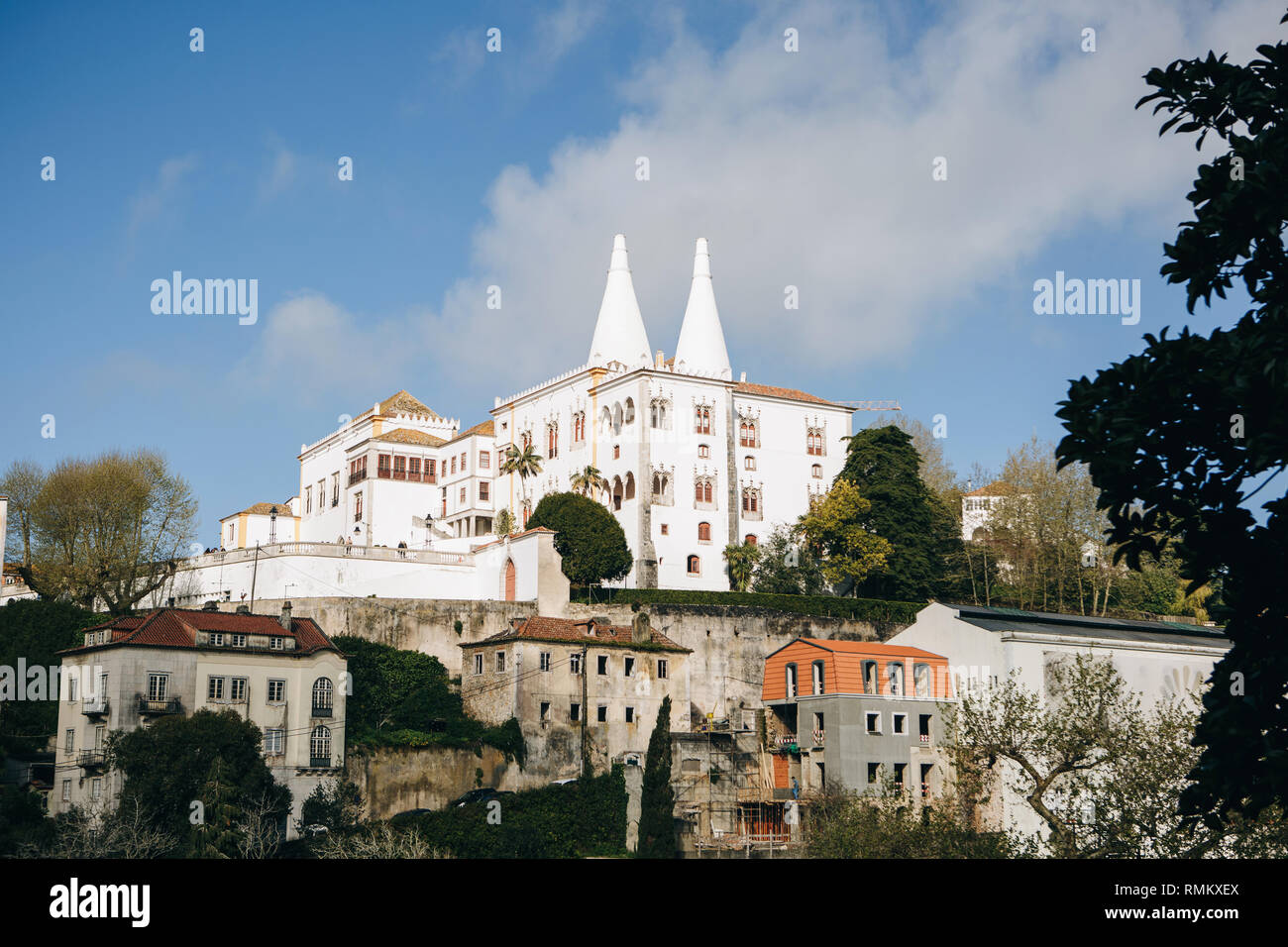 Bella vista del Palazzo Nazionale di Sintra in Portogallo. Foto Stock