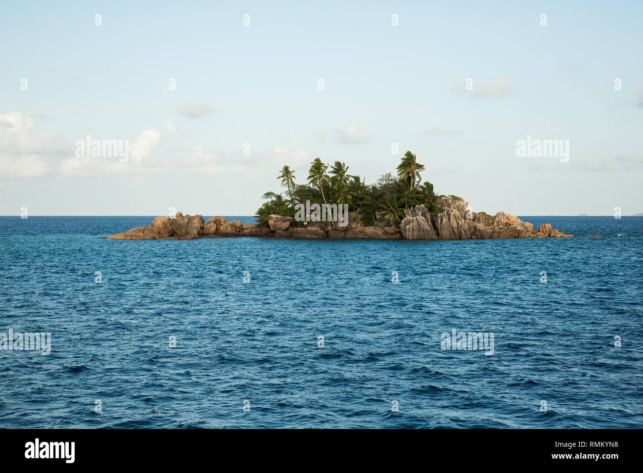 San Pierre è un isola sollevato reef isola a ovest di Providence Atoll e parte del gruppo di Farquhar, che appartiene per le isole lontane delle Seychelles Foto Stock