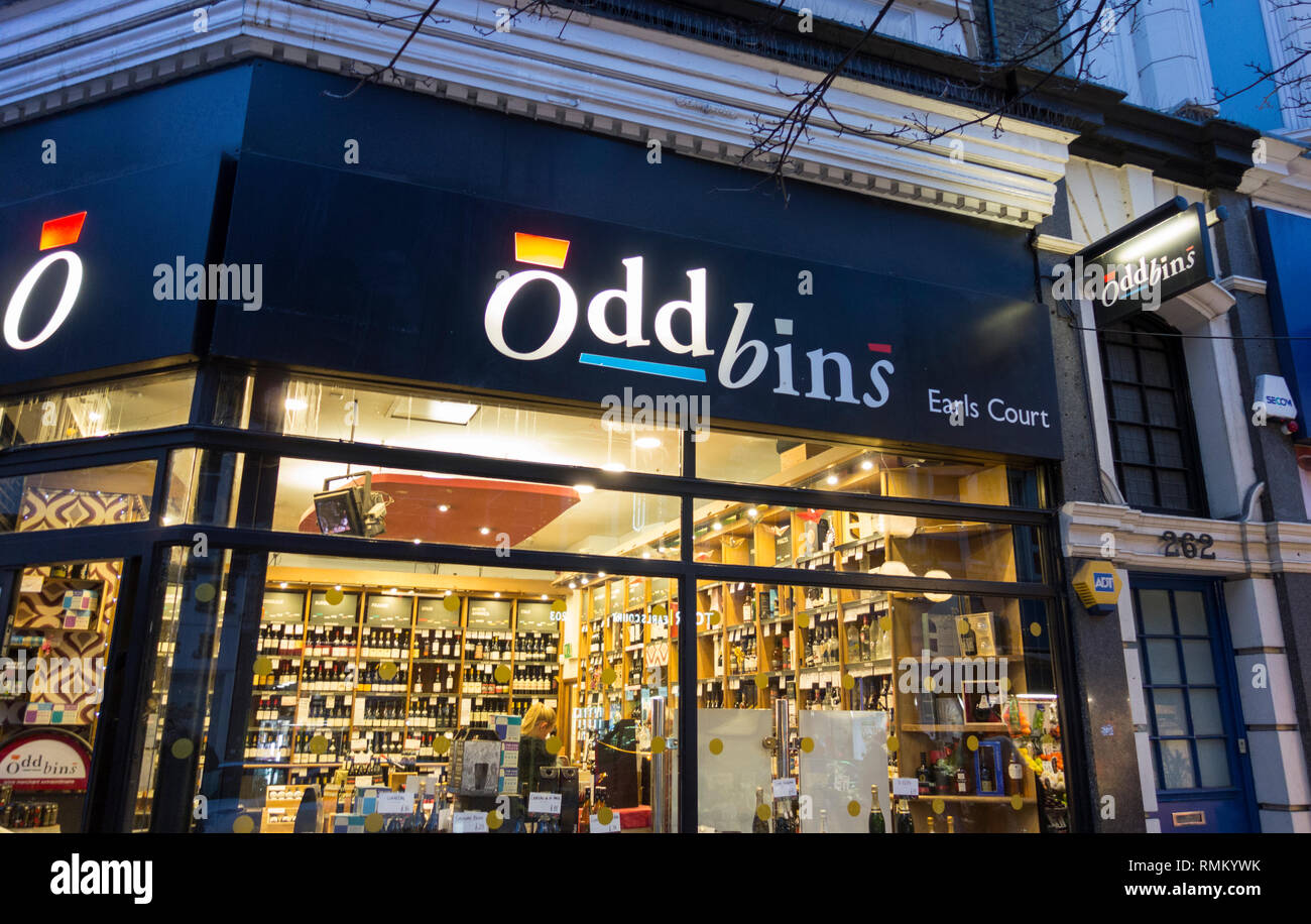 Esterno di Oddbin, Earl's Court Road, Kensington, Londra, SW5, Regno Unito Foto Stock