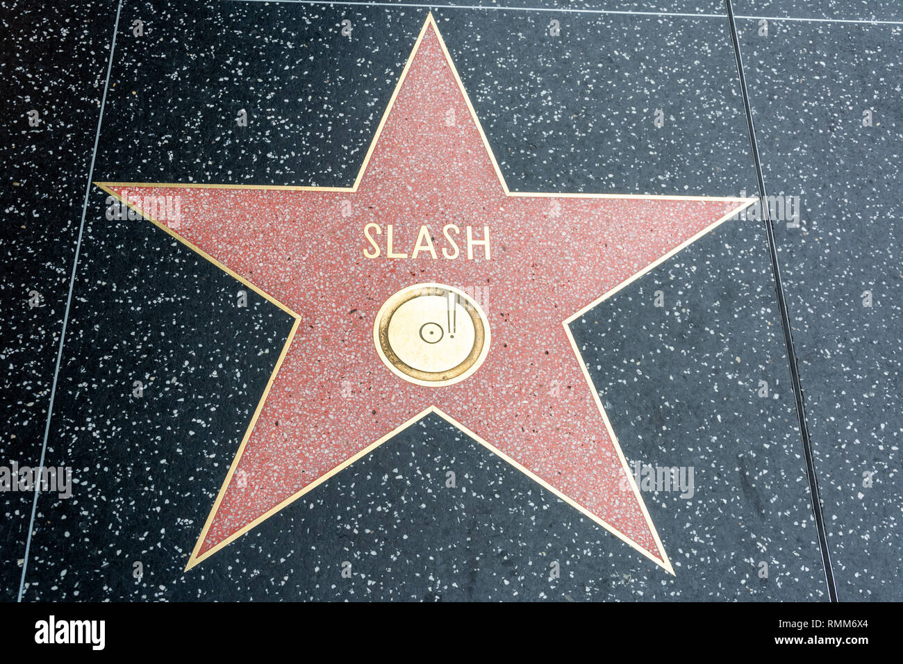 Los Angeles, California, Stati Uniti d'America - 9 gennaio 2017. Musicista Rock e cantautore Slash stella sulla Hollywood Walk of Fame a Los Ange Foto Stock