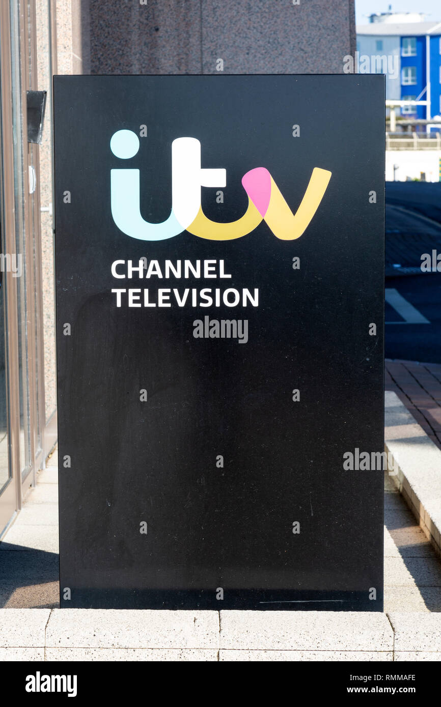 Segno al di fuori della televisione ITV studios in jersey sulle isole del Canale. Foto Stock
