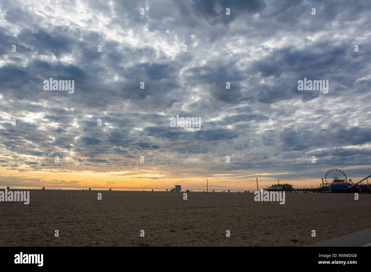 La spiaggia di Venezia in Santa Monica, California, al tramonto. Foto Stock