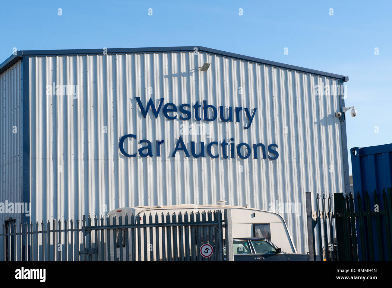 Unità industriali al Westbury aste auto, Wiltshire, Regno Unito Foto Stock