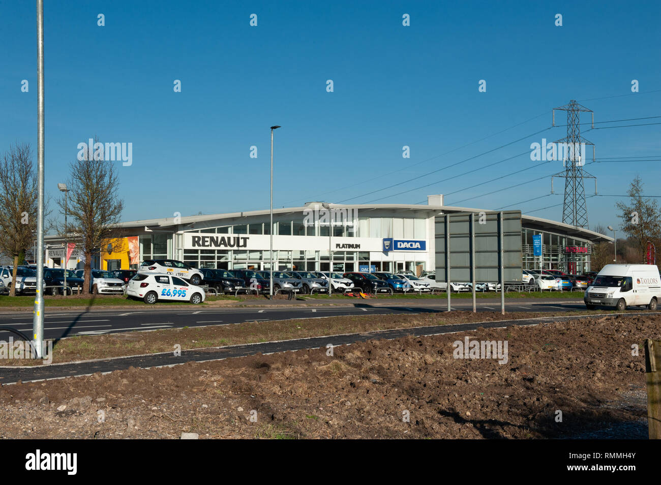 Renault, Dacia e Nissan car showroom in Trowbridge, Wiltshire, Regno Unito. Foto Stock