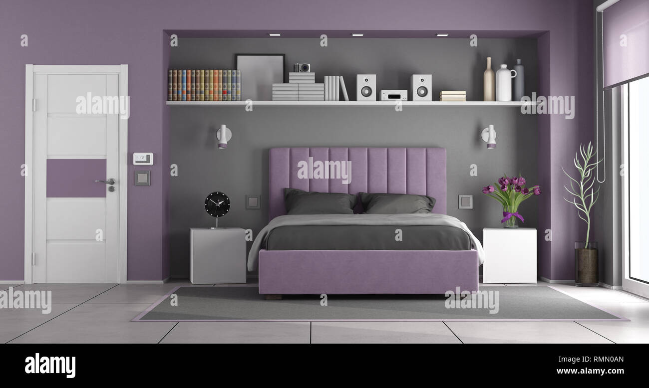 Viola e grigio la camera da letto principale con letto matrimoniale, comodini e porta chiusa - 3d rendering Foto Stock