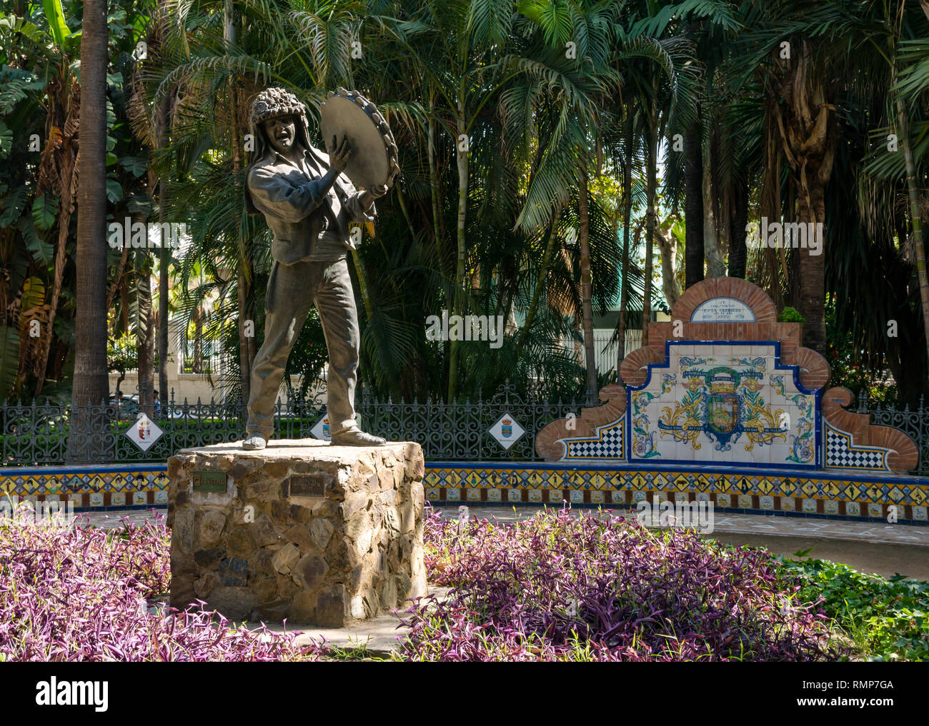 Uomo di festa o di El Fiestero statua, parco botanico, Malaga, Andalusia, Spagna Foto Stock
