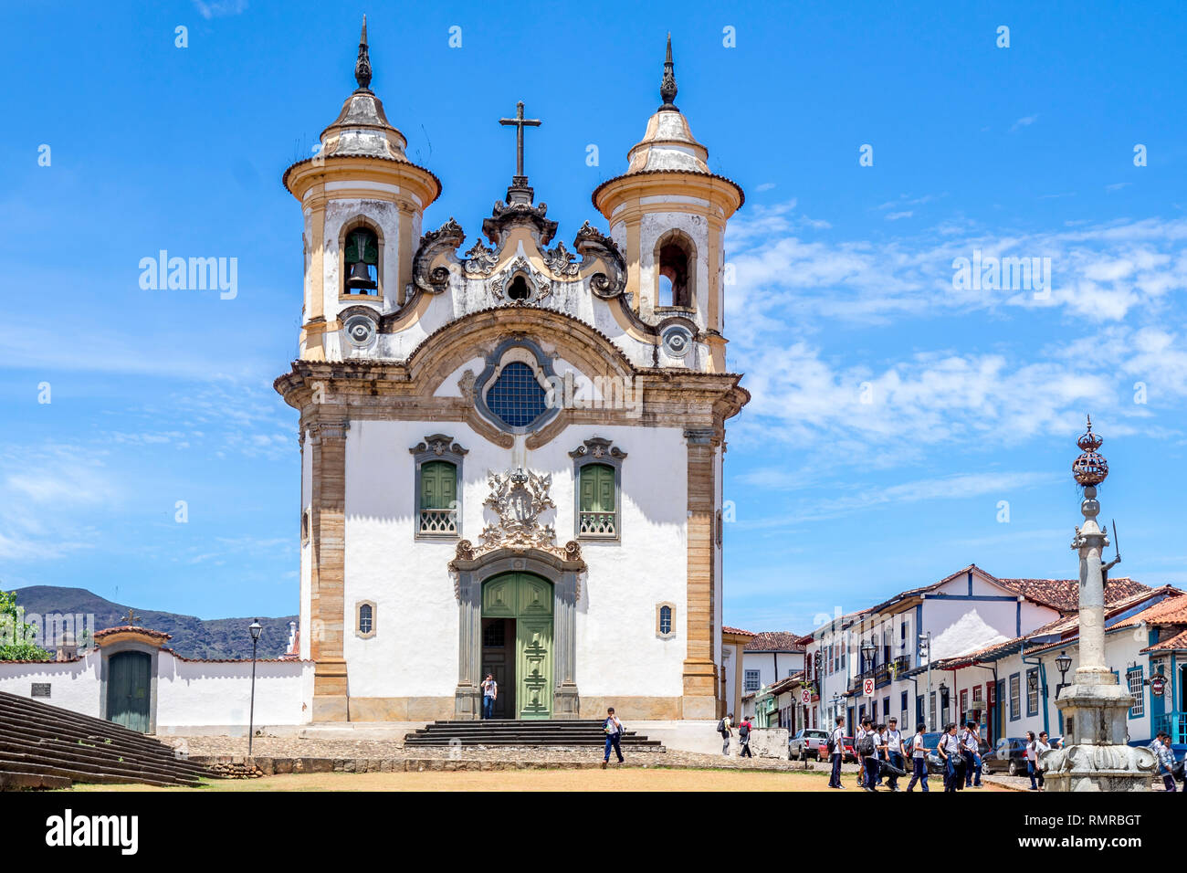 Piazza principale nella città coloniale di Mariana nel Minas Gerais, Brasile Foto Stock