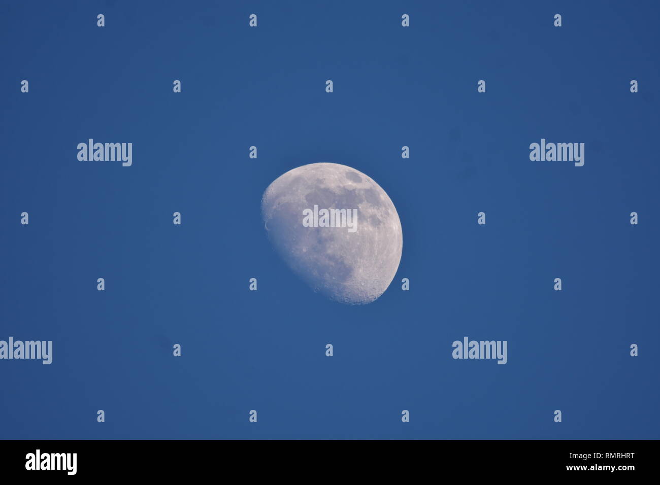 Pochi giorni prima che il più grande Supermoon 2019. Foto Stock
