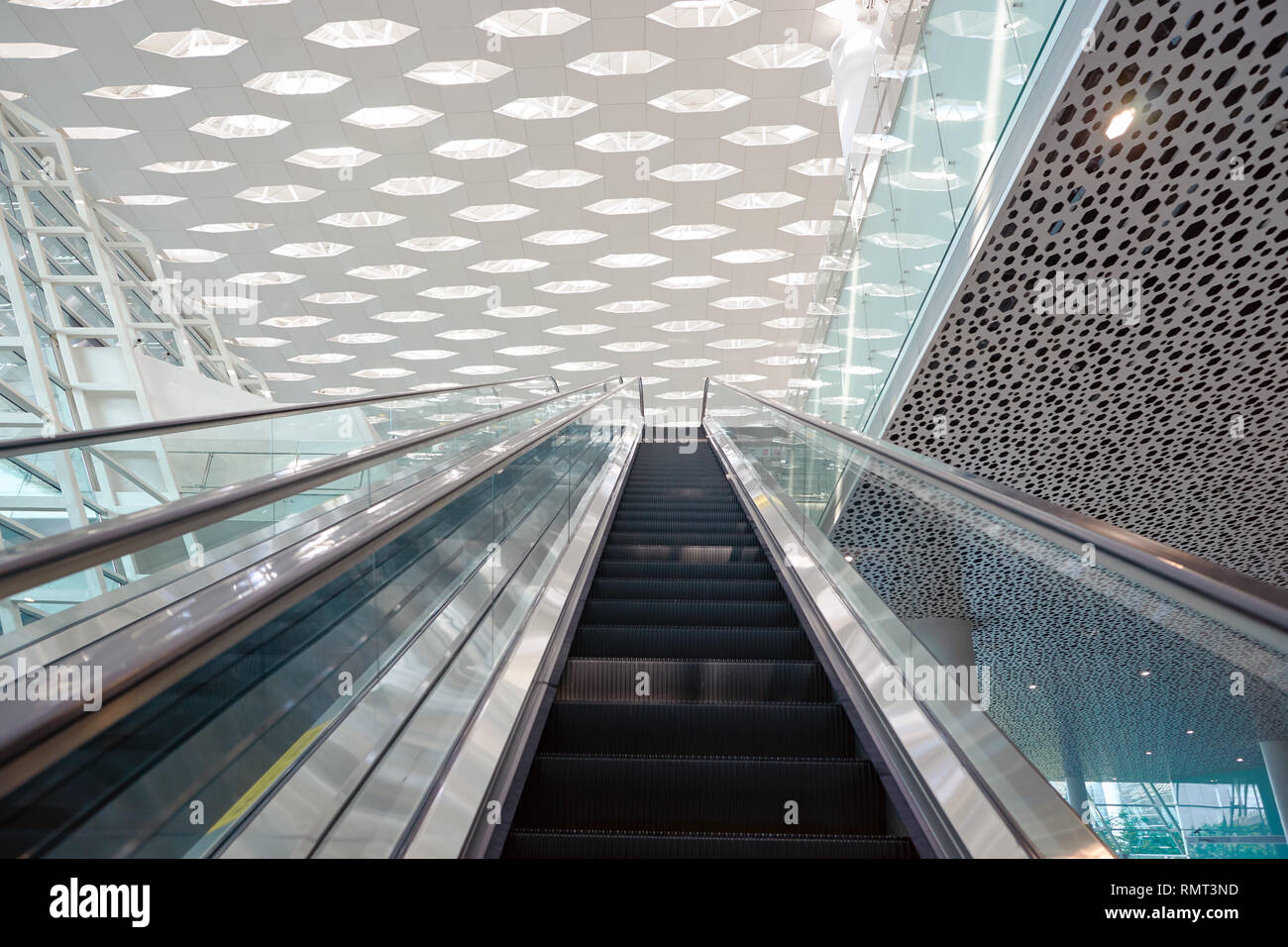 SHENZHEN, Cina - circa maggio, 2016: all'interno di Shenzhen Bao'an International Airport. Si trova nei pressi di Huangtian Fuyong e frazioni di Bao'an Distric Foto Stock