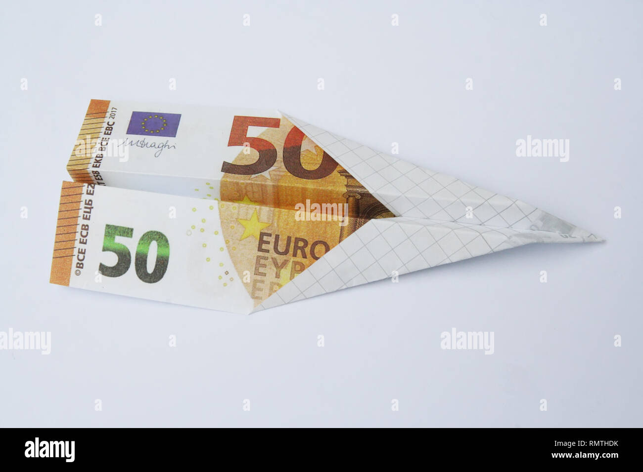 Euro paper di bill. Aeroplano di carta fatta di euro bill. Aeroplano di carta fatta di valuta euro bill. Foto Stock