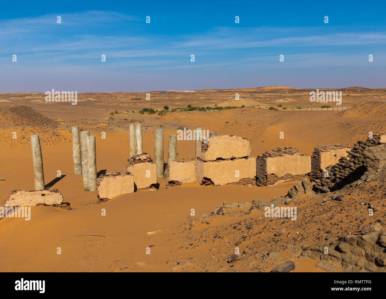 Le rovine della chiesa di colonne in granito, la Nubia, Old Dongola, Sudan Foto Stock