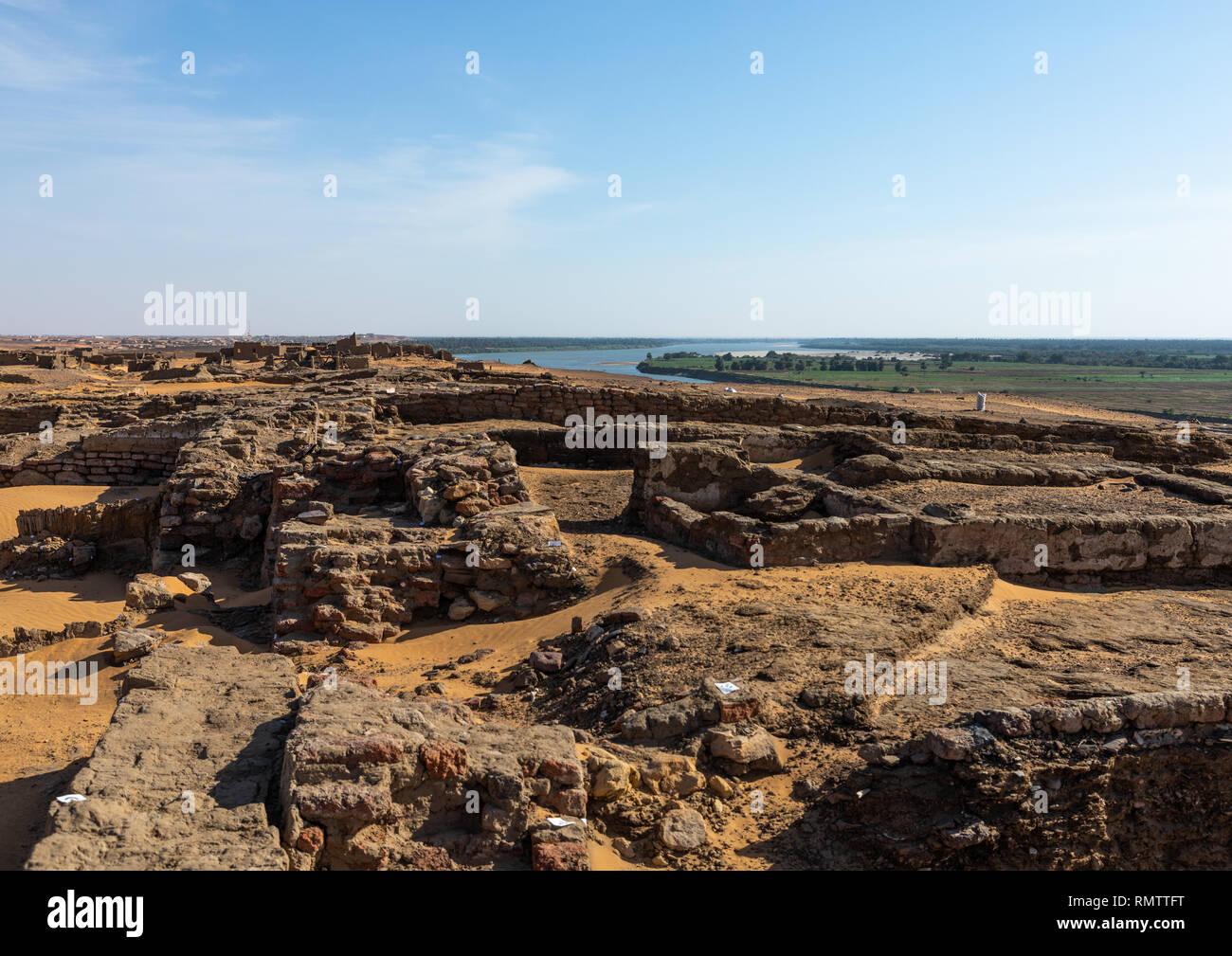 Ruiins affacciato sul fiume Nilo, la Nubia, Old Dongola, Sudan Foto Stock