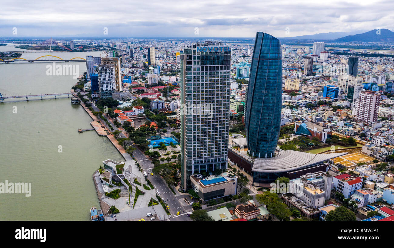 Novotel edificio e Da Nang Civic Center Building, Da Nang, Vietnam Foto Stock