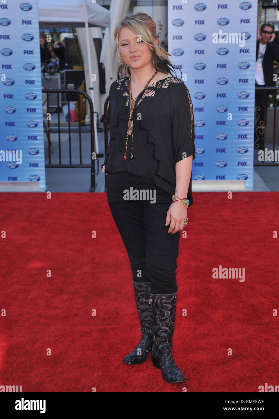 Crystal Bowersox  92 - American Idol Finale 2010 presso il Nokia Theatre di Los Angeles.Crystal Bowersox  92 Red Carpet Event, verticale, STATI UNITI D'AMERICA, industria cinematografica, celebrità, fotografia, Bestof, arte cultura e intrattenimento, Topix celebrità moda / Verticale, meglio di, evento nella vita di Hollywood - California, moquette rossa e dietro le quinte, USA, industria cinematografica, celebrità, movie celebrità, personaggi televisivi, musica celebrità, fotografia, Bestof, arte cultura e intrattenimento, Topix, verticale, una persona, dall'anno , 2010, inchiesta tsuni@Gamma-USA.com moda - a piena lunghezza Foto Stock