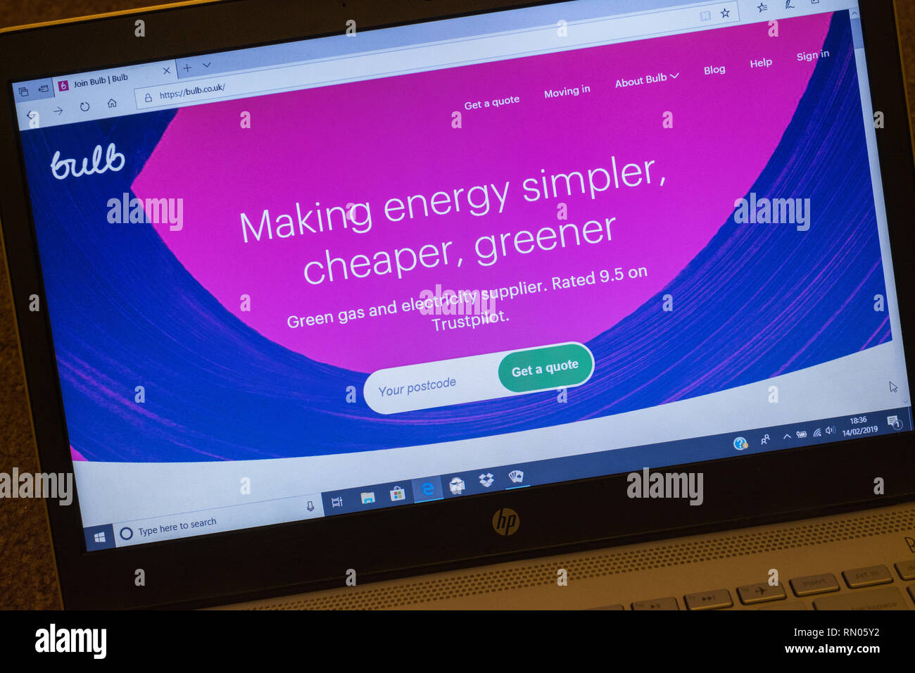 Lampadina, una energia verde azienda, sito web su lo schermo del computer portatile Foto Stock