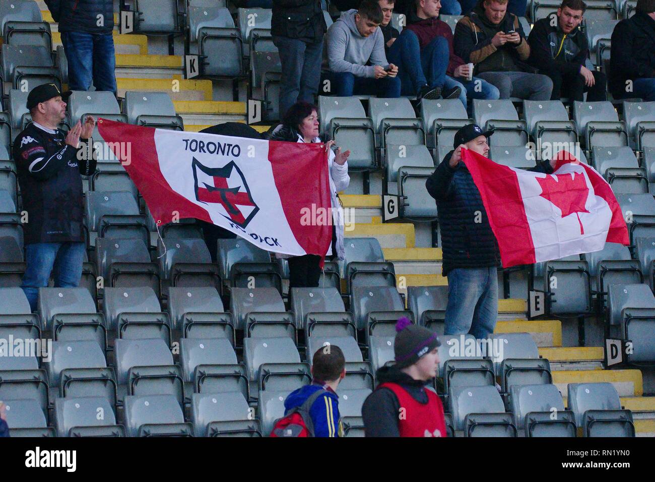 Newcastle upon Tyne, Inghilterra, 16 febbraio 2019. Toronto Wolfpack sostenitori a loro Betfred gara di campionato contro Widnes Vikings a Kingston Park Newcastle upon Tyne. Credito: Colin Edwards/Alamy Live News. Foto Stock