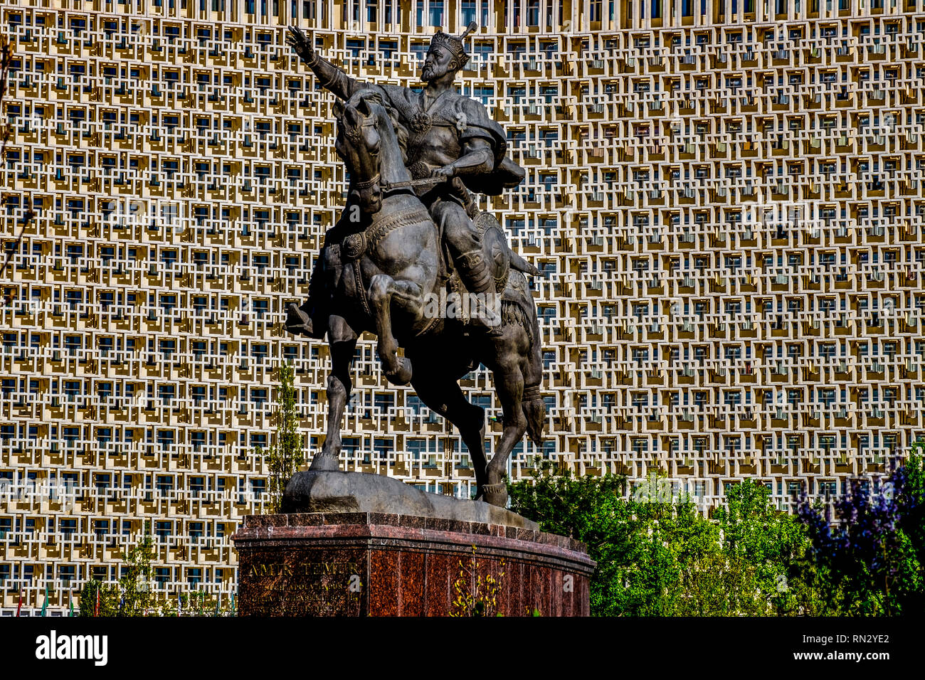 Uzbekistan Tashkent Amir Timur Piazza Grande Timur statua Foto Stock