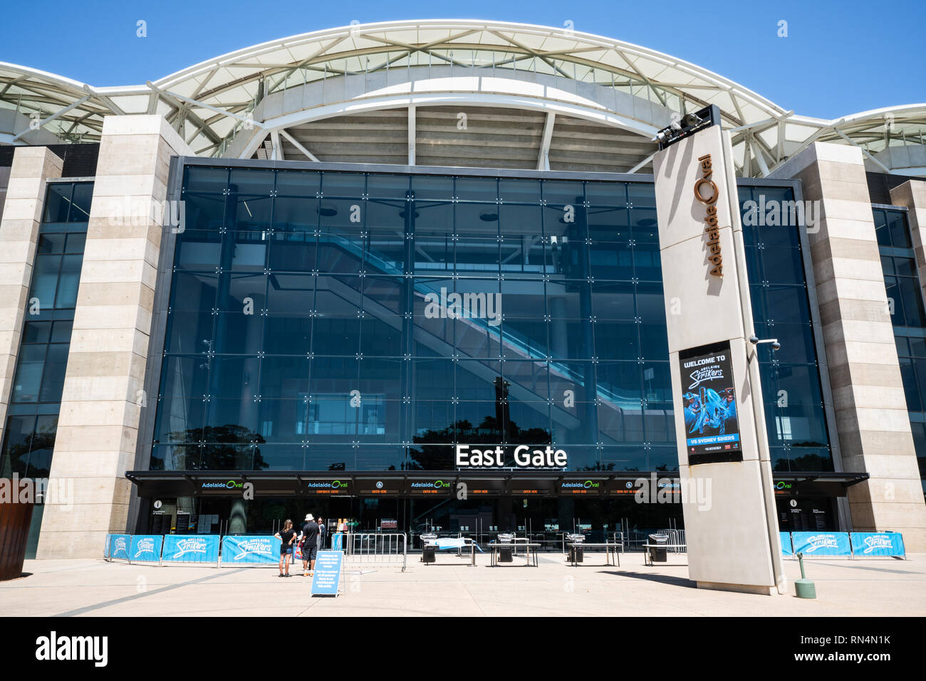 Il 31 dicembre 2018, Adelaide Australia del Sud : Adelaide Oval sportivo stadium vista frontale sul lato est con il segno in Adelaide Australia SA Foto Stock
