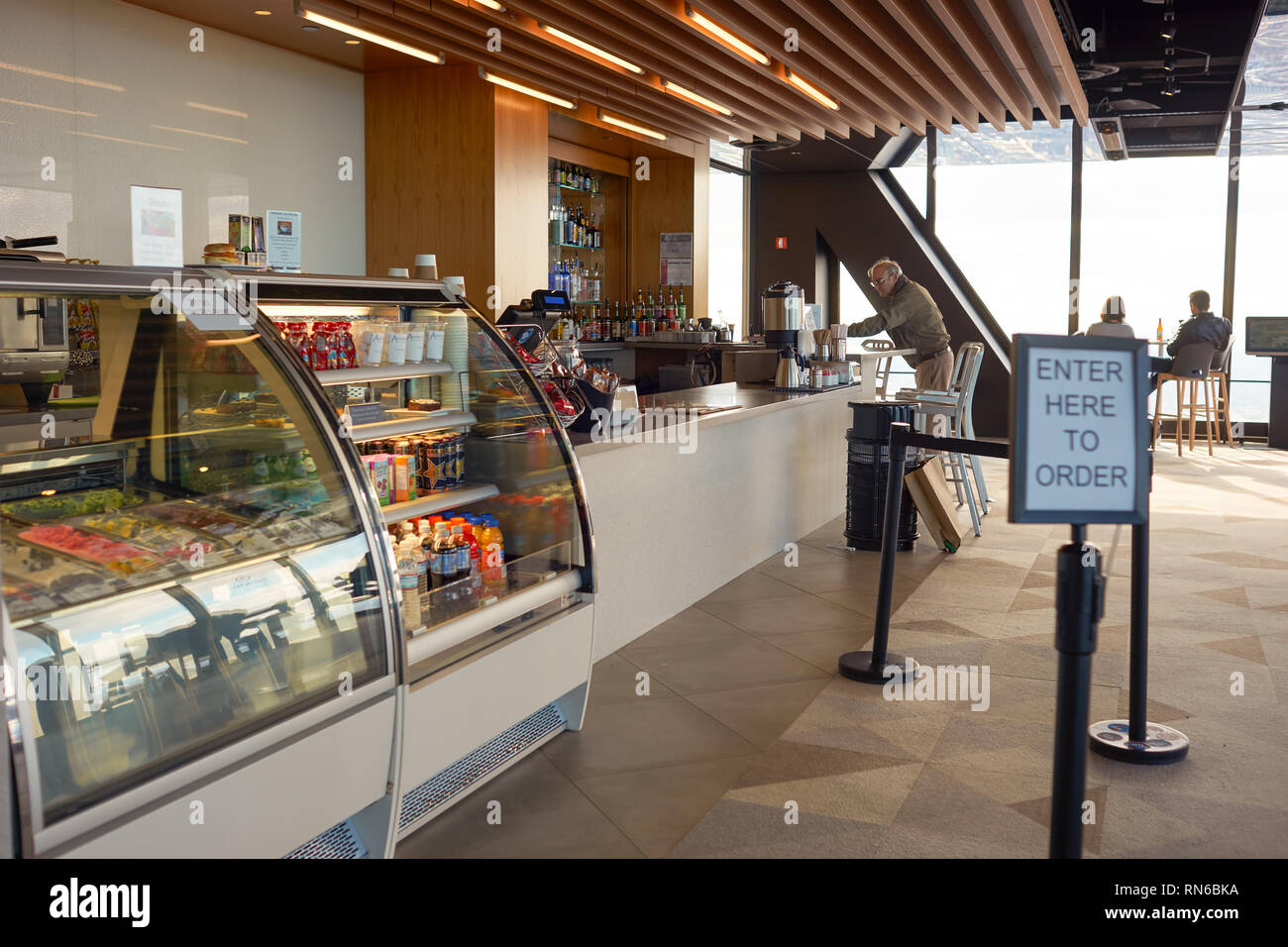 CHICAGO, IL - circa marzo, 2016: all'interno di John Hancock Center dell'Osservatorio. Il John Hancock Center è un grattacielo supertall a 875 North Michigan Foto Stock